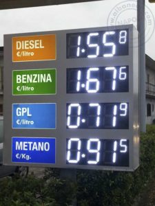 insegne distributori benzina multifida con display a led