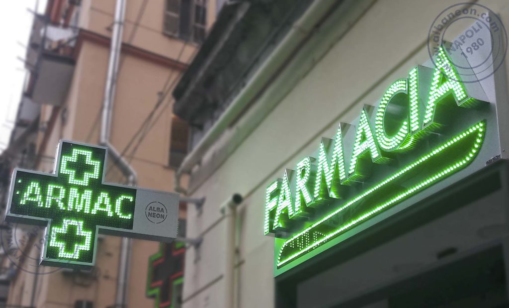 Insegne per farmacie a lettere scatolate e croce a led